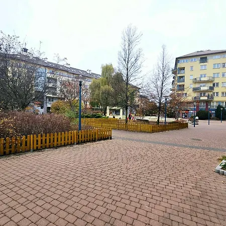Kabaty 1 *